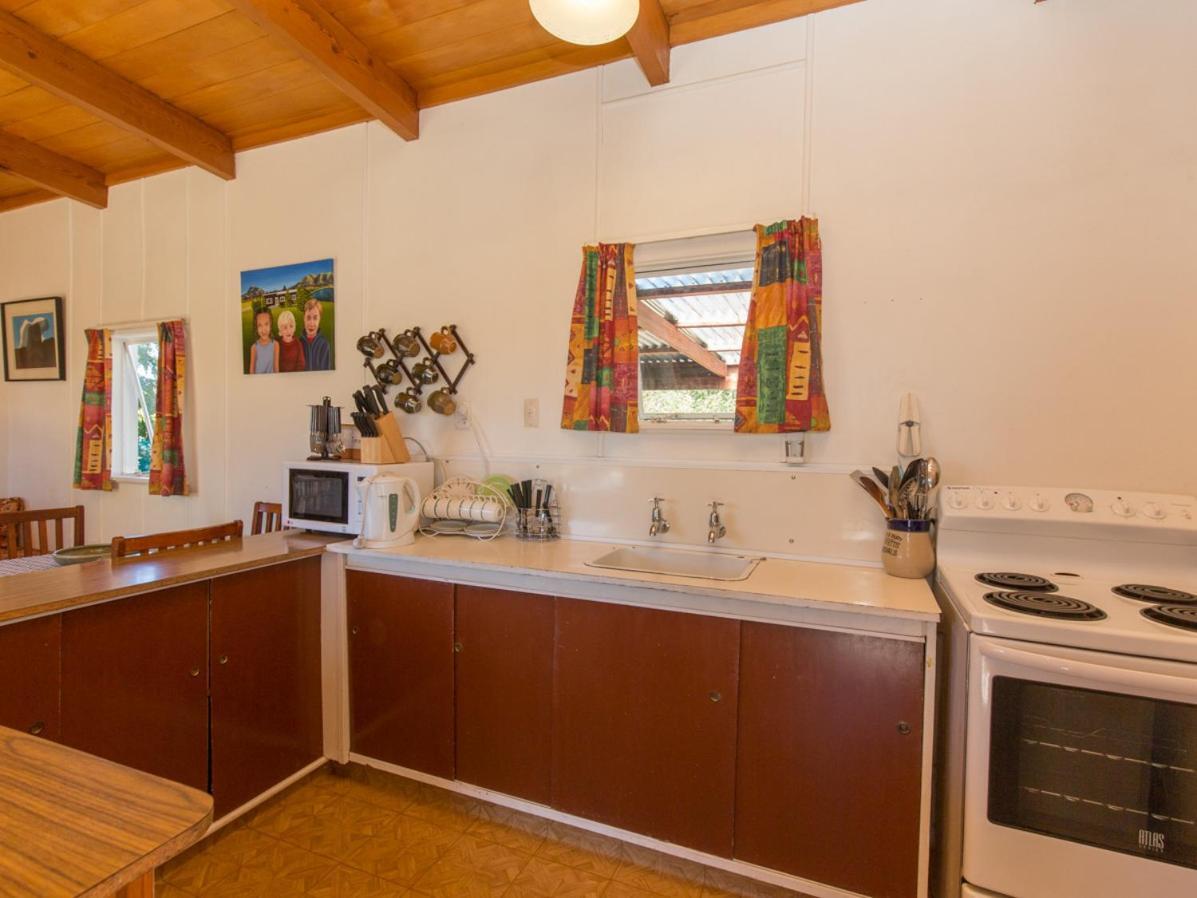 Southern Lakes Sweetie - Albert Town Bach Wanaka Bagian luar foto
